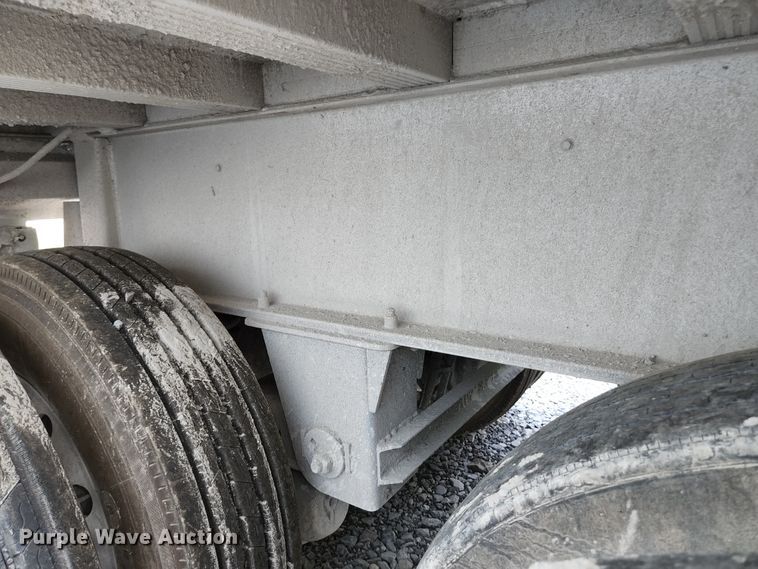 image for item DI1224 2007 MAC  end dump trailer