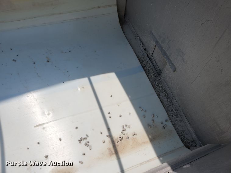 image for item DI1224 2007 MAC  end dump trailer