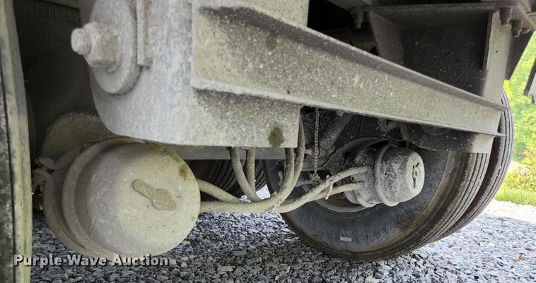 image for item DI1224 2007 MAC  end dump trailer