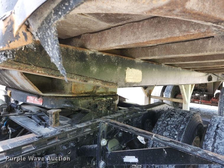 image for item DI1226 1993 Hilbilt  end dump trailer