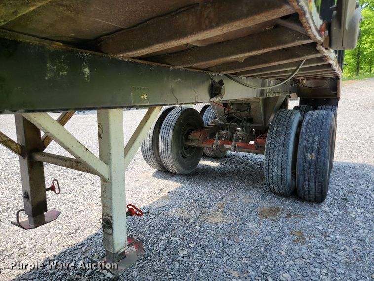 image for item DI1226 1993 Hilbilt  end dump trailer