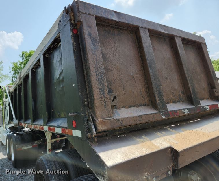 image for item DI1226 1993 Hilbilt  end dump trailer