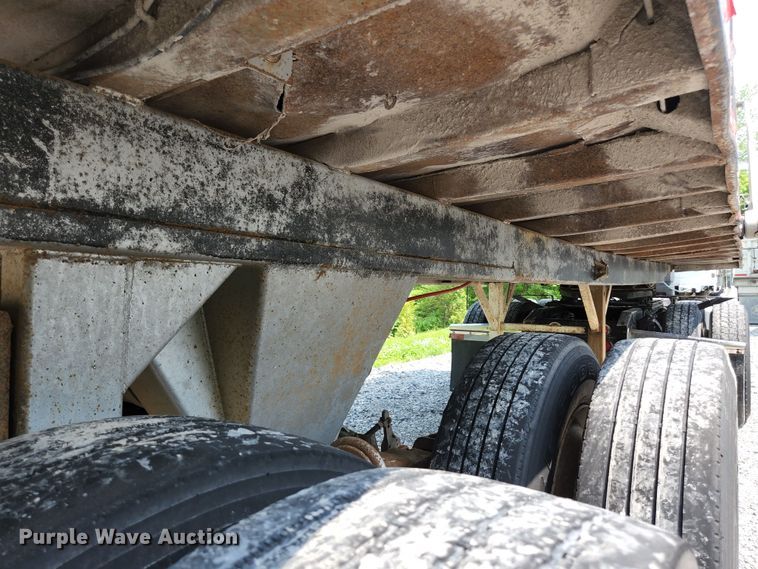 image for item DI1226 1993 Hilbilt  end dump trailer