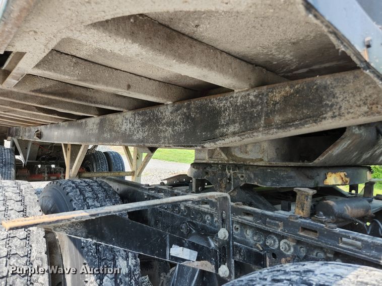 image for item DI1226 1993 Hilbilt  end dump trailer