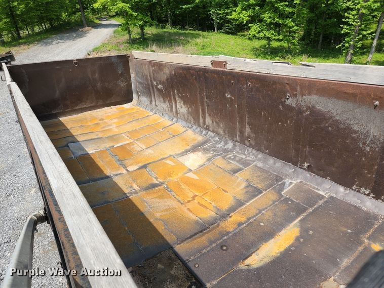 image for item DI1226 1993 Hilbilt  end dump trailer