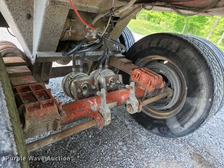 image for item DI1226 1993 Hilbilt  end dump trailer