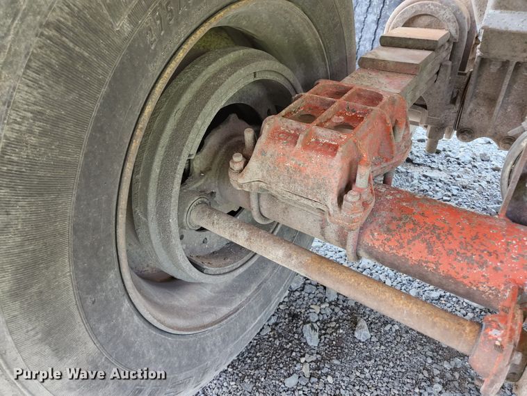 image for item DI1226 1993 Hilbilt  end dump trailer