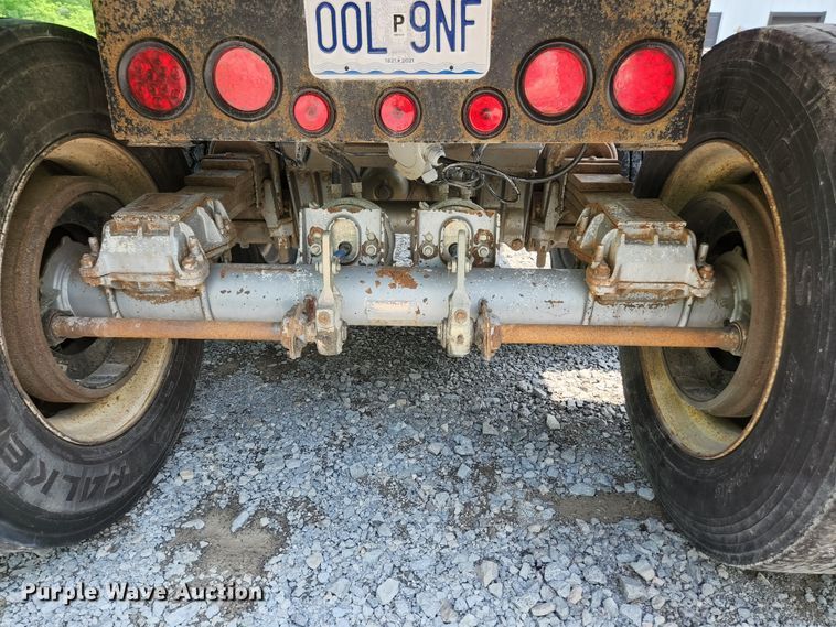 image for item DI1226 1993 Hilbilt  end dump trailer