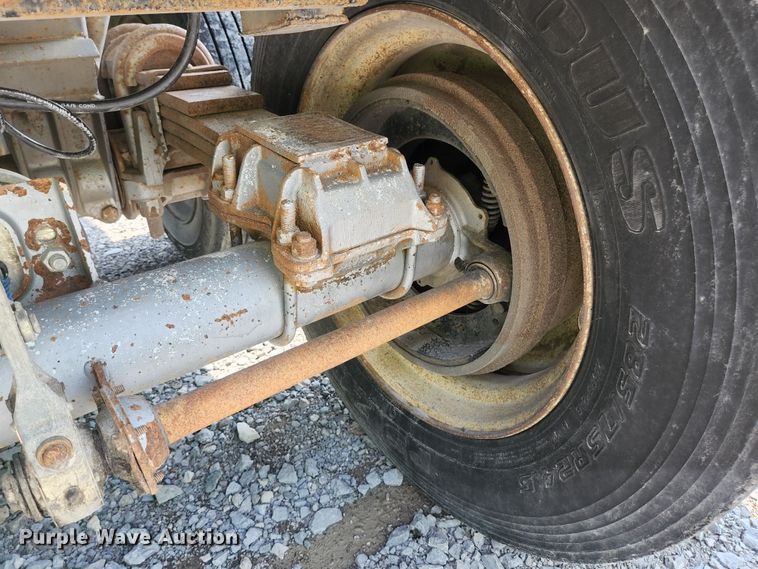 image for item DI1226 1993 Hilbilt  end dump trailer