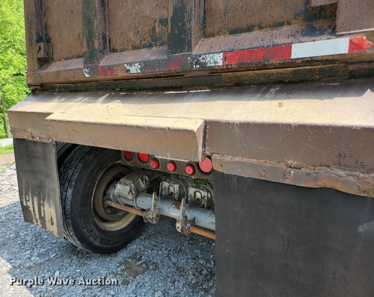 image for item DI1226 1993 Hilbilt  end dump trailer