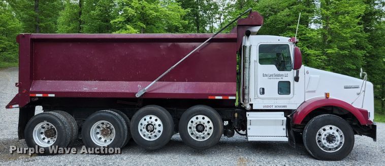 image for item DI1227 2007 Kenworth T800  dump truck