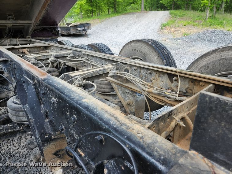 image for item DI1227 2007 Kenworth T800  dump truck