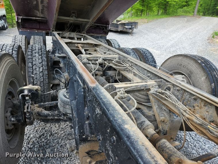 image for item DI1227 2007 Kenworth T800  dump truck