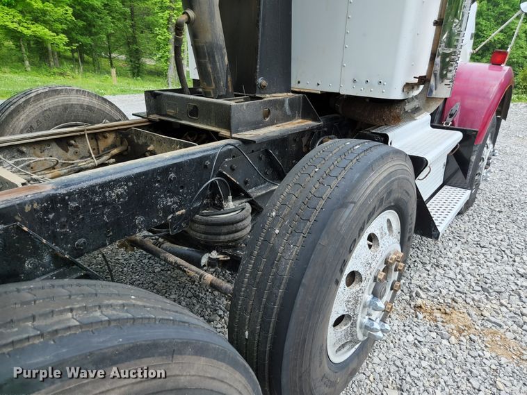 image for item DI1227 2007 Kenworth T800  dump truck