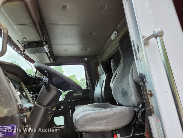 image for item DI1227 2007 Kenworth T800  dump truck