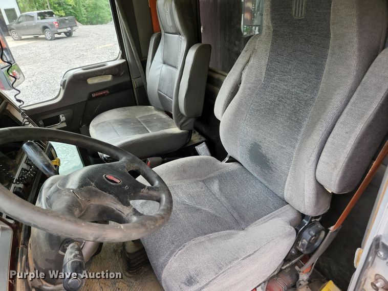 image for item DI1227 2007 Kenworth T800  dump truck