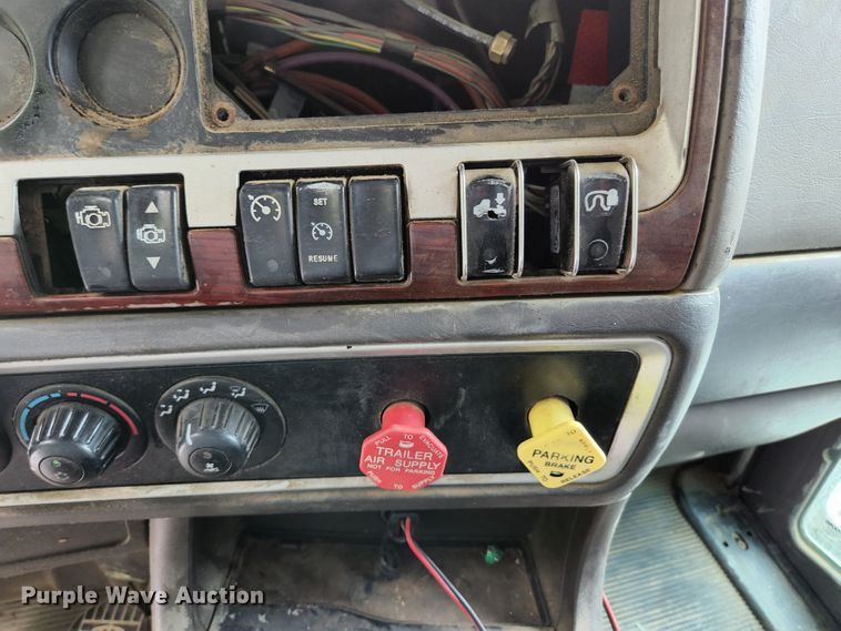 image for item DI1227 2007 Kenworth T800  dump truck