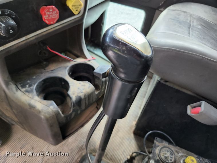 image for item DI1227 2007 Kenworth T800  dump truck