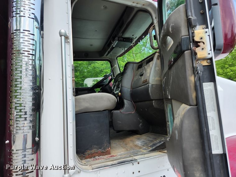 image for item DI1227 2007 Kenworth T800  dump truck