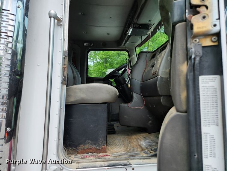 image for item DI1227 2007 Kenworth T800  dump truck