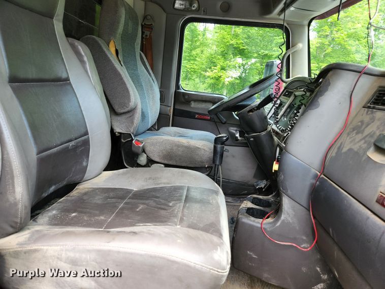 image for item DI1227 2007 Kenworth T800  dump truck