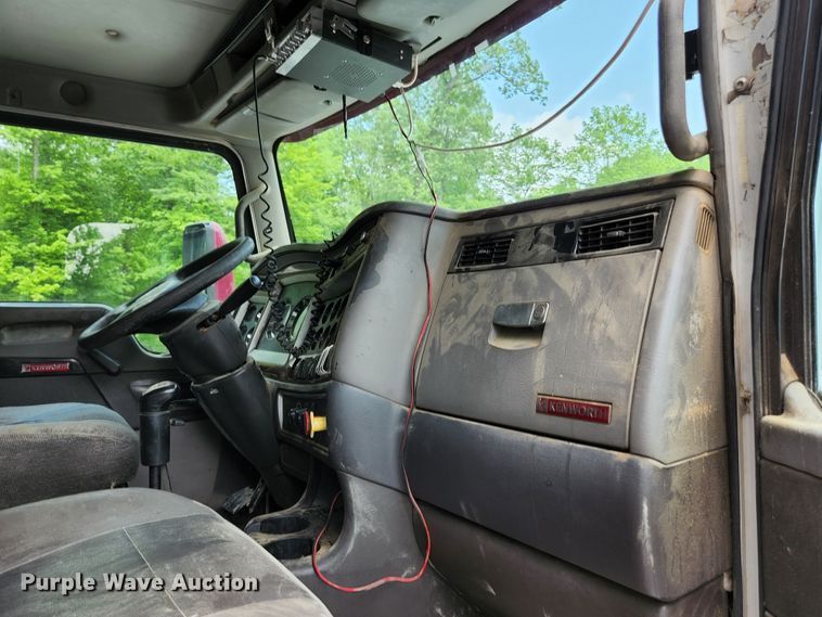 image for item DI1227 2007 Kenworth T800  dump truck