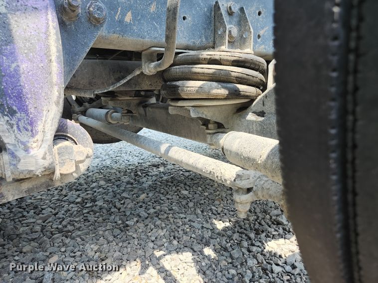 image for item DI1228 2000 Freightliner Classic XL  dump truck