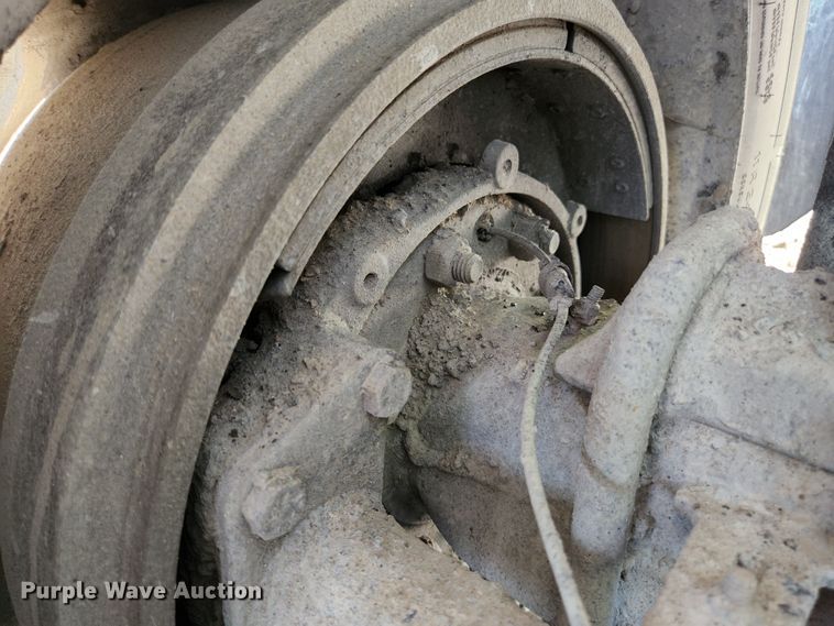 image for item DI1228 2000 Freightliner Classic XL  dump truck