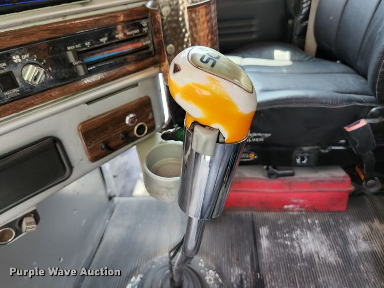 image for item DI1228 2000 Freightliner Classic XL  dump truck