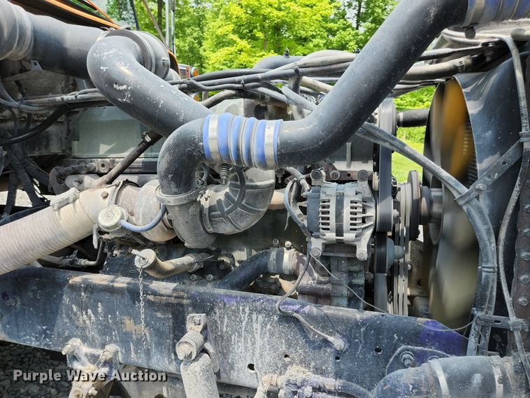 image for item DI1228 2000 Freightliner Classic XL  dump truck