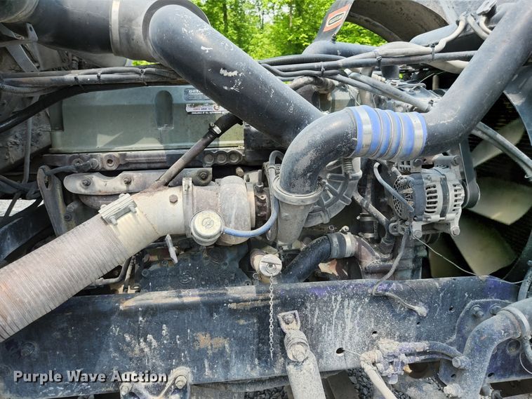 image for item DI1228 2000 Freightliner Classic XL  dump truck