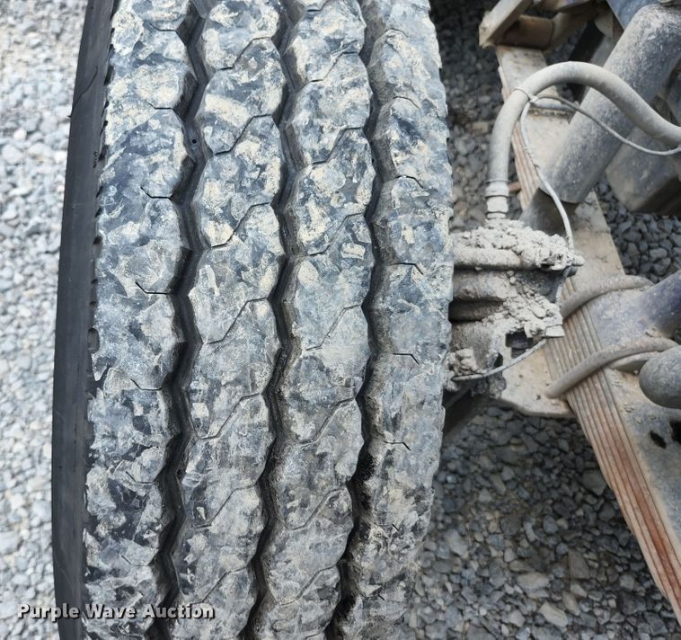 image for item DI1228 2000 Freightliner Classic XL  dump truck