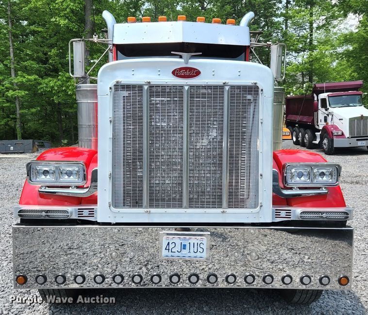 image for item DI1229 1996 Peterbilt 379  dump truck