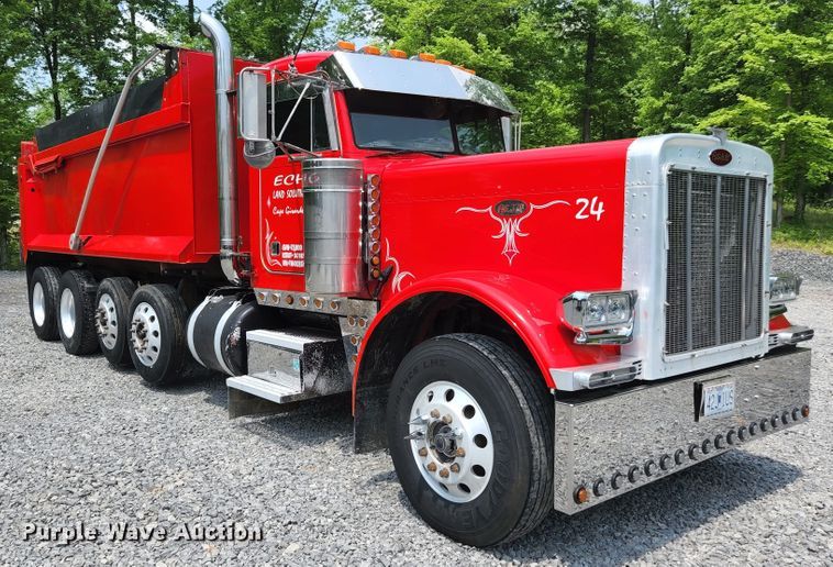image for item DI1229 1996 Peterbilt 379  dump truck
