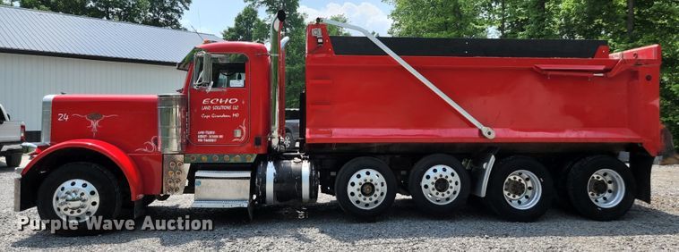 image for item DI1229 1996 Peterbilt 379  dump truck