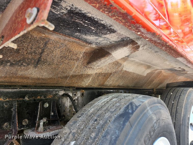 image for item DI1229 1996 Peterbilt 379  dump truck