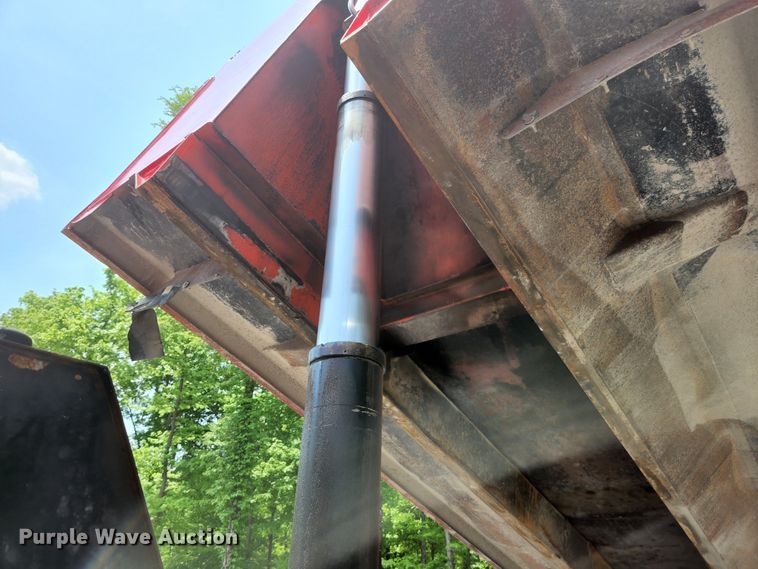 image for item DI1229 1996 Peterbilt 379  dump truck