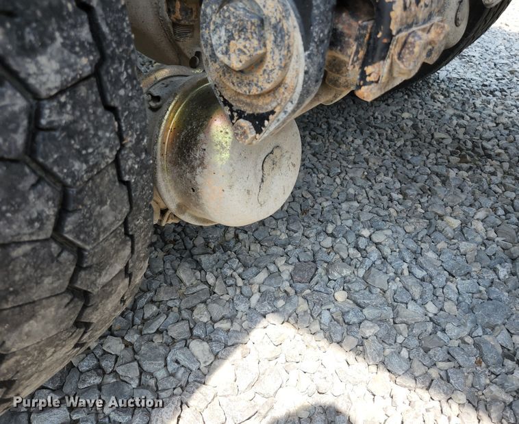 image for item DI1229 1996 Peterbilt 379  dump truck