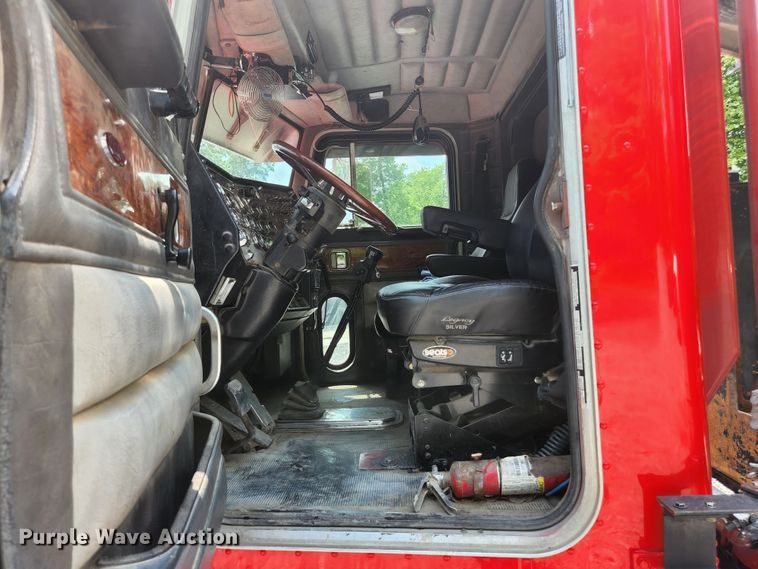 image for item DI1229 1996 Peterbilt 379  dump truck