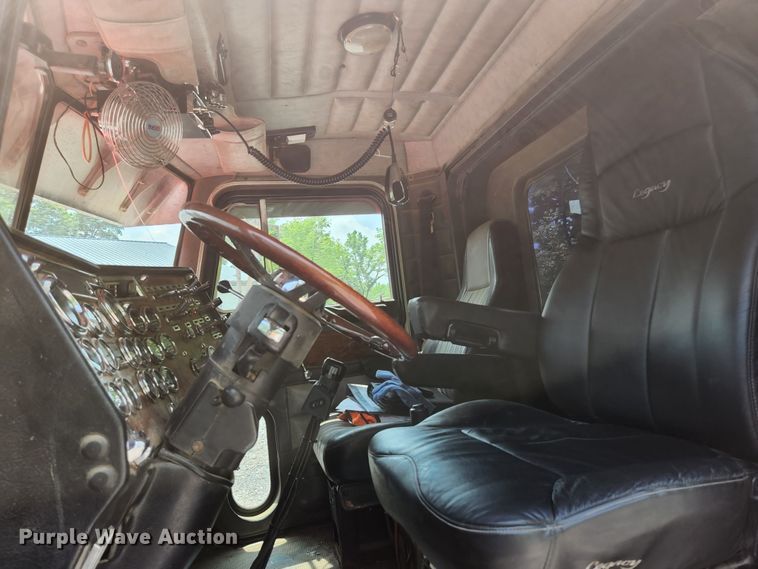 image for item DI1229 1996 Peterbilt 379  dump truck