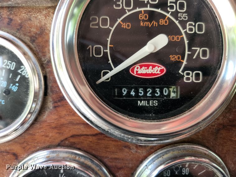 image for item DI1229 1996 Peterbilt 379  dump truck