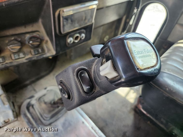 image for item DI1229 1996 Peterbilt 379  dump truck