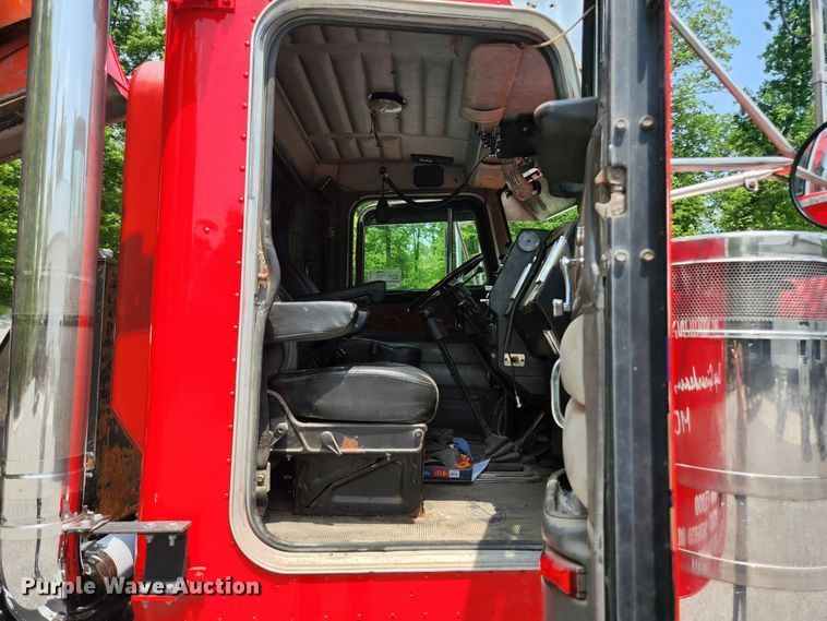 image for item DI1229 1996 Peterbilt 379  dump truck