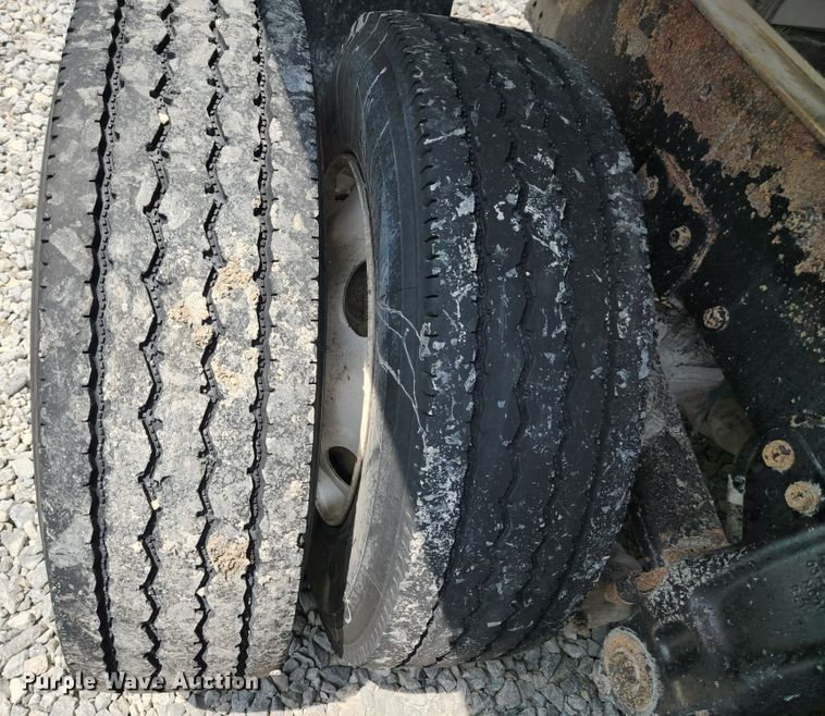 image for item DI1229 1996 Peterbilt 379  dump truck