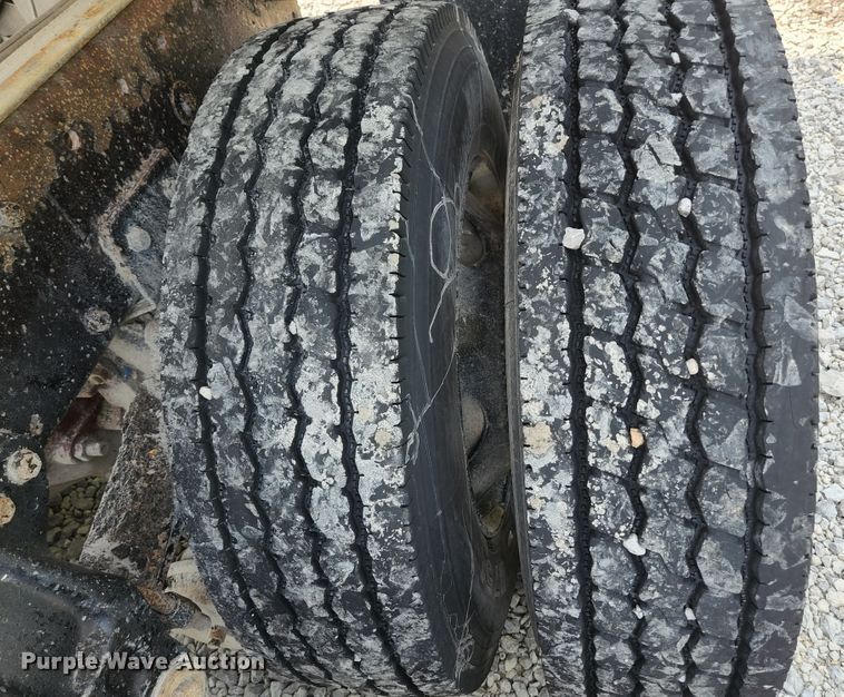 image for item DI1229 1996 Peterbilt 379  dump truck