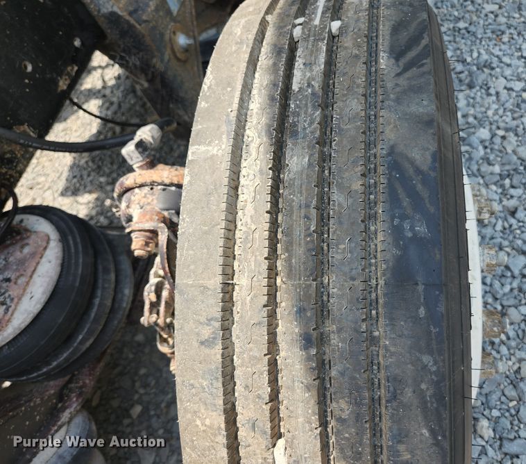 image for item DI1229 1996 Peterbilt 379  dump truck