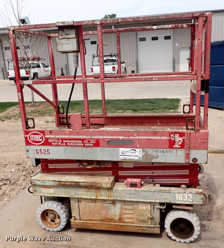 image for item DI1945 1996 Mec 1632  scissor lift