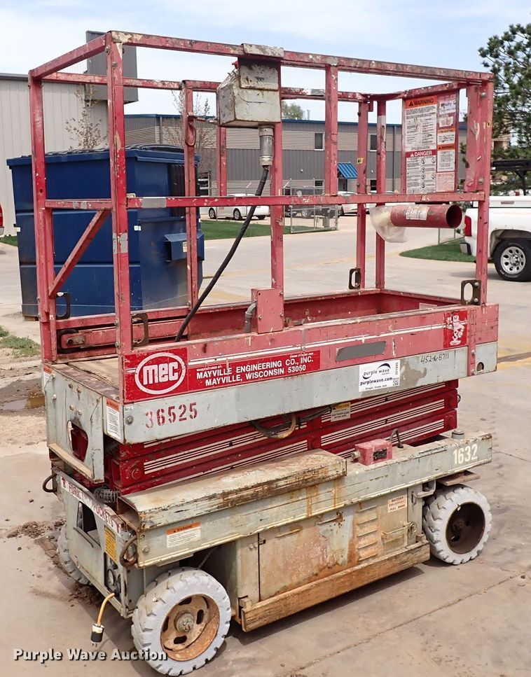 image for item DI1945 1996 Mec 1632  scissor lift