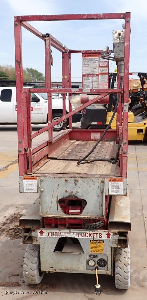 image for item DI1945 1996 Mec 1632  scissor lift