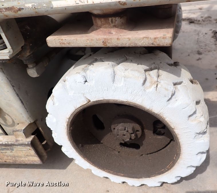 image for item DI1945 1996 Mec 1632  scissor lift